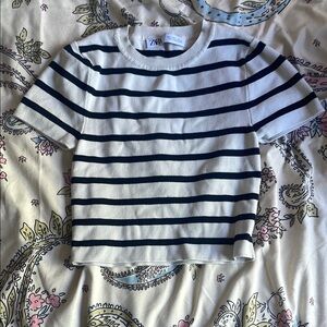 Zara White and Blue Striped Short Sleeve Tee